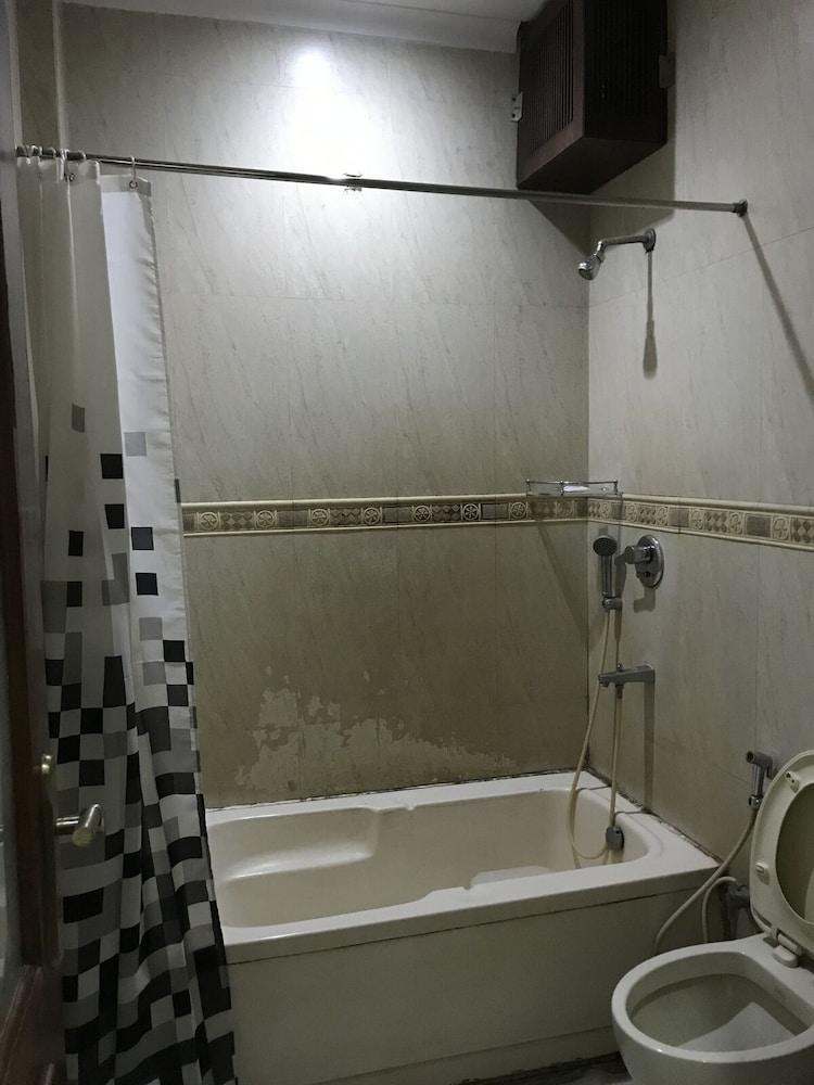 Tjs Royal Hotel Delhi  Ngoại thất bức ảnh