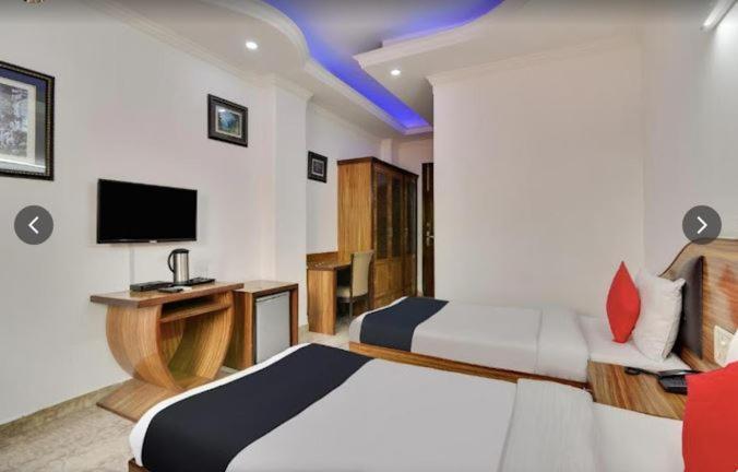 Tjs Royal Hotel Delhi  Ngoại thất bức ảnh