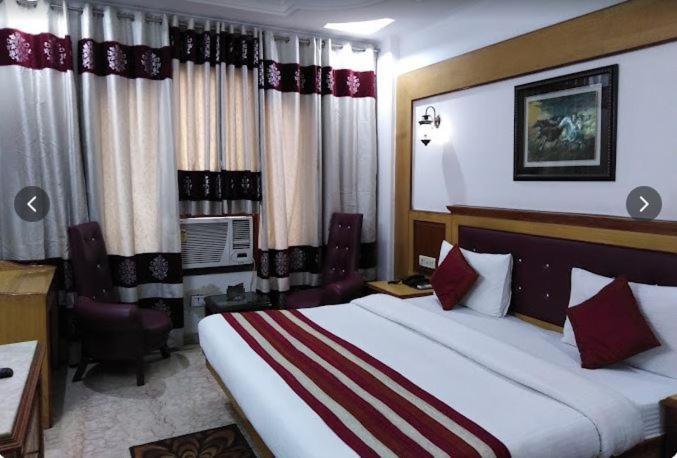 Tjs Royal Hotel Delhi  Ngoại thất bức ảnh